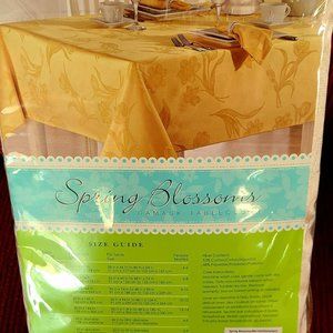 NWT Damask Tablecloth-6" x 144"
